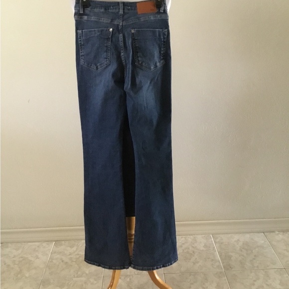 HOST PICK- ZARA HIGH RISE JEANS/ USA SIZE 4- EUR 36(98% COTTON, 2% ELASTANE) - Picture 4 of 9